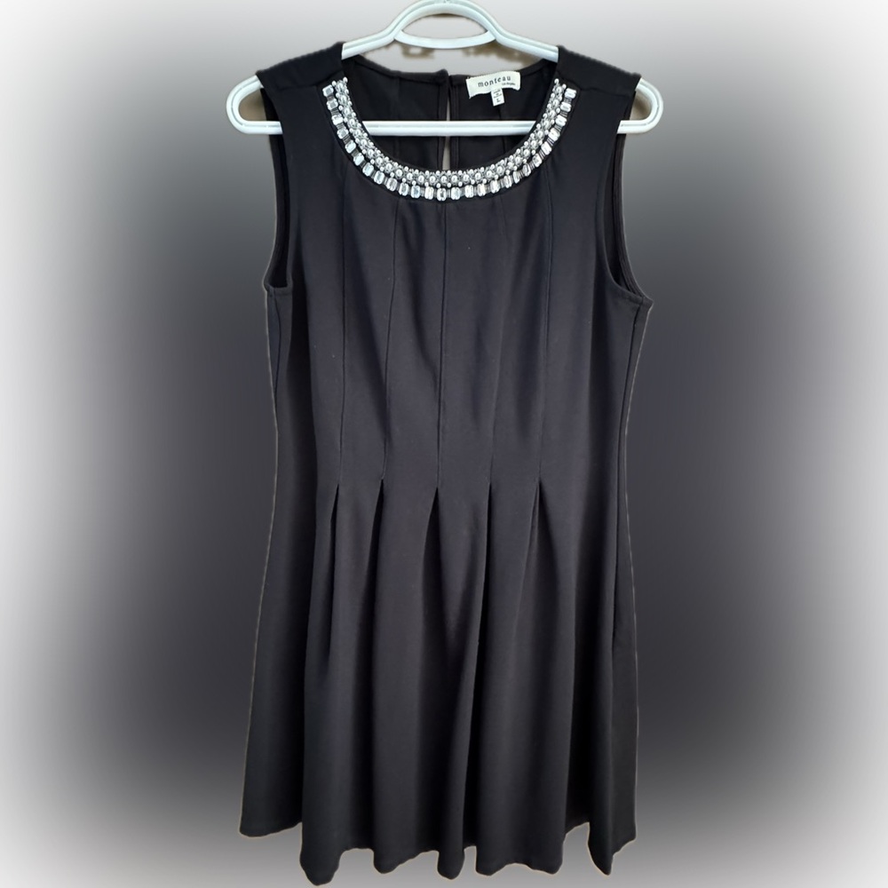 Black Sleeveless Dress